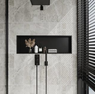 Na detalach zależy. 🖤 Półka wpuszczana to dokładnie ten typ detalu, w którym się zakochasz. 🫧 Dopasowalibyście ją do...